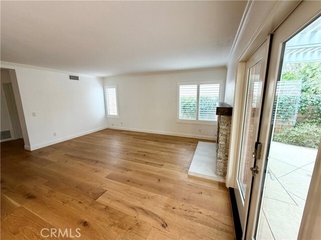 Building Photo - 10 Wickland