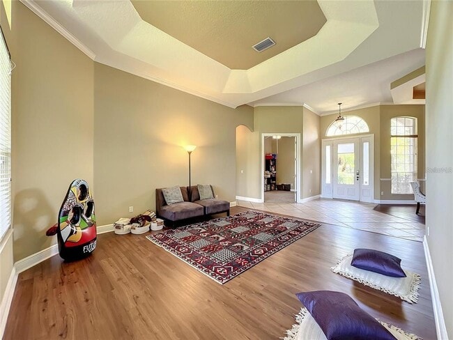 Building Photo - 709 Broadoak Loop