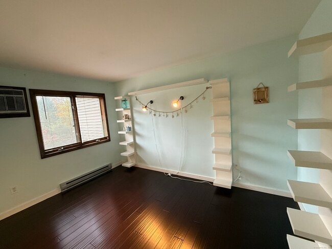 Building Photo - 7 Twin Oaks