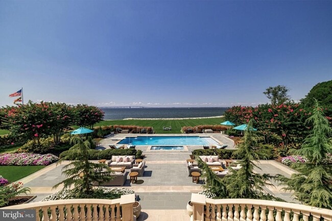 Building Photo - 200 Bridgeview Ln