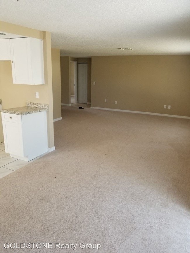 Building Photo - 16319 Caliente Pl