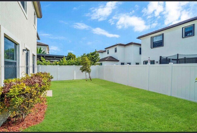 Building Photo - 3440 W 110th St