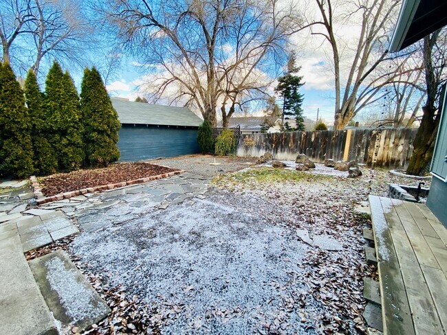 Building Photo - Charming 2 BR in downtown Bend - flexible ...