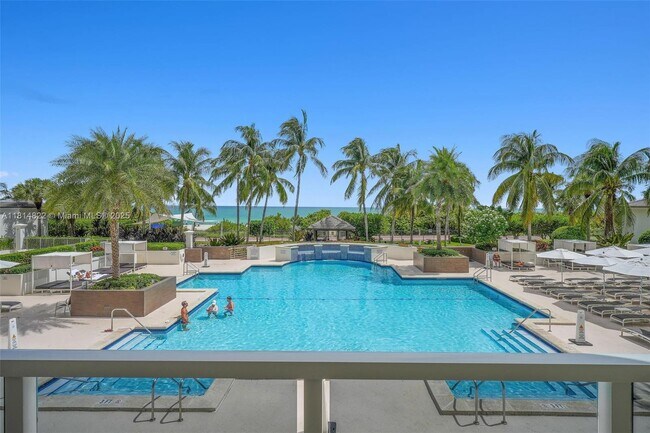 Building Photo - 4779 Collins Ave