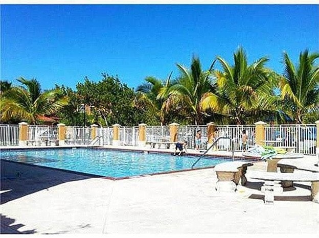 Pool - 8537 SW 214th Ln