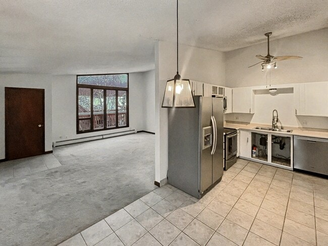 Building Photo - 8516 Boundary Ave