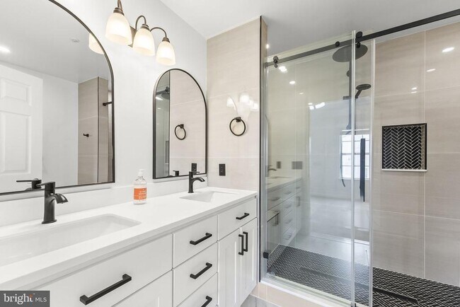 Building Photo - 45490 Whistling Terrace