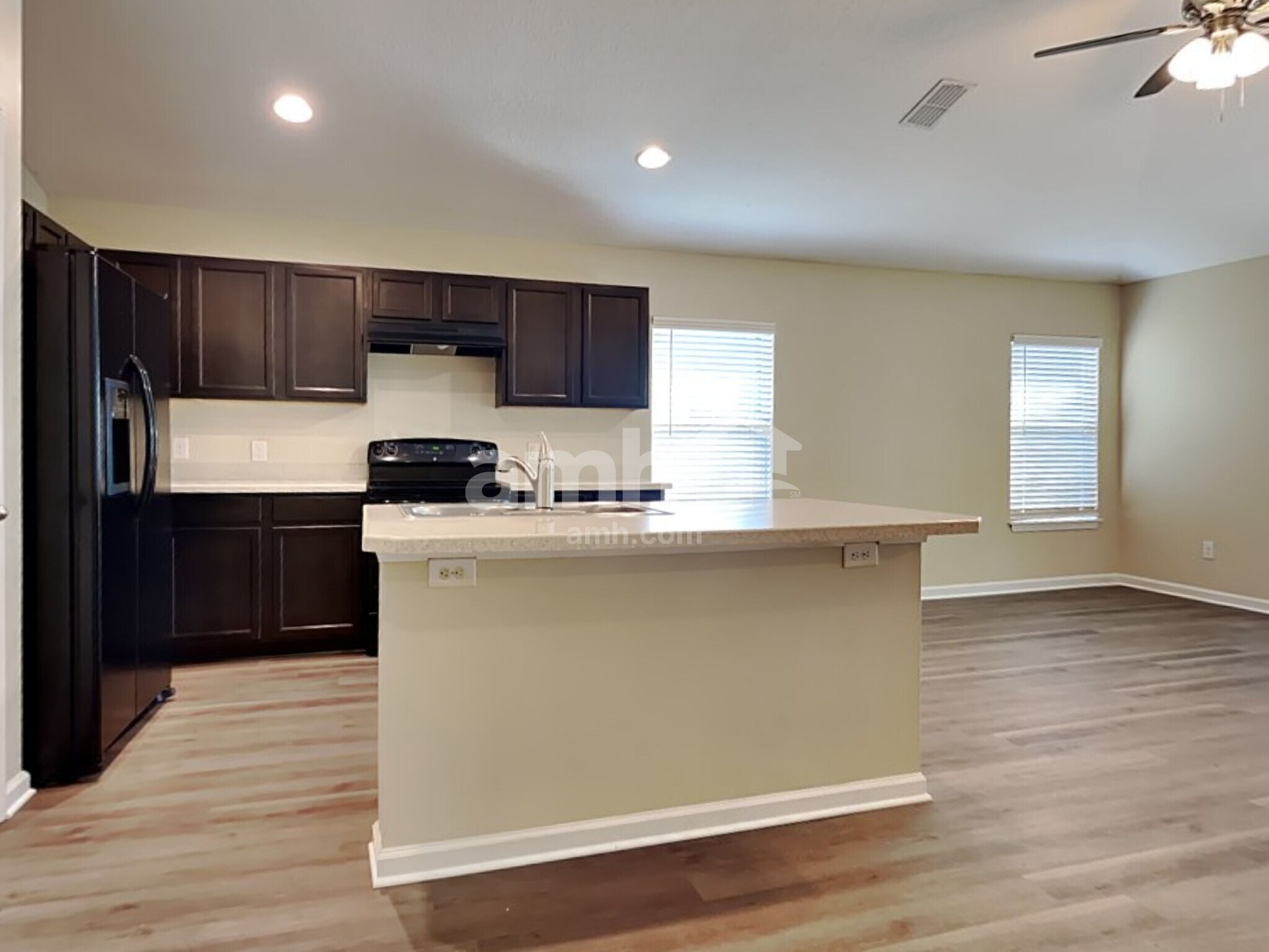 Building Photo - 6090 Sage Willow Way