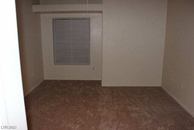 Building Photo - 6701 Cobre Azul Ave