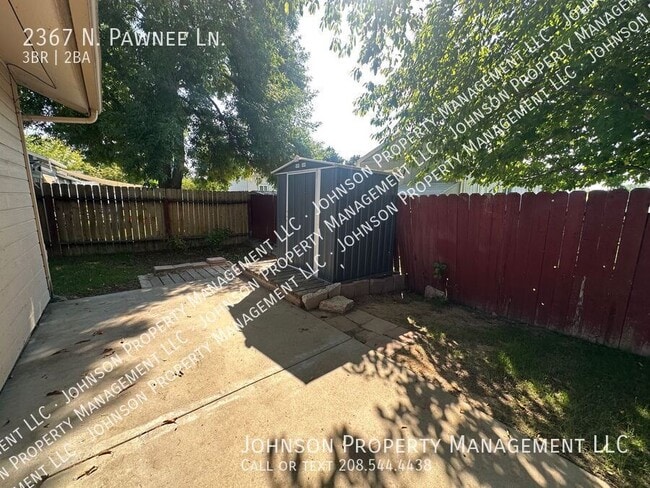 Building Photo - 2367 N Pawnee Ln