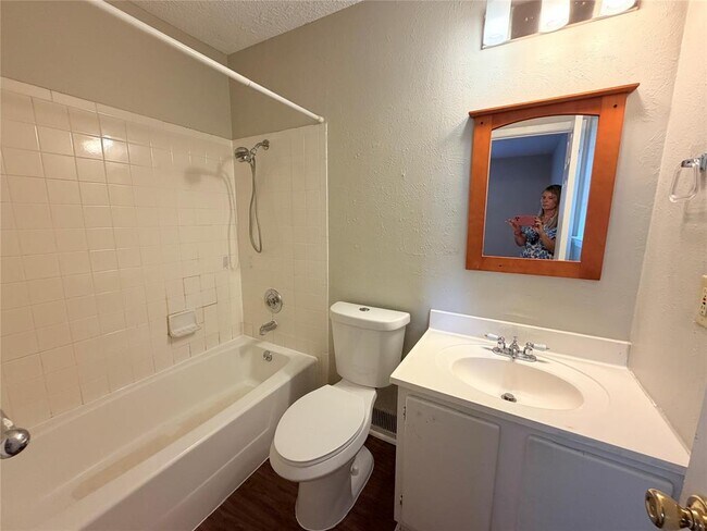 Building Photo - 12102 Arrowwood Dr