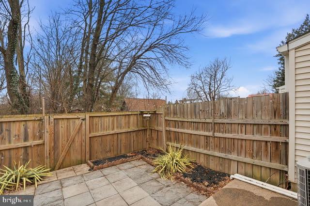 Building Photo - 310 S 11th St