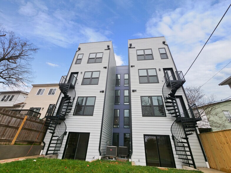 Building Photo - 4320 7th St NW