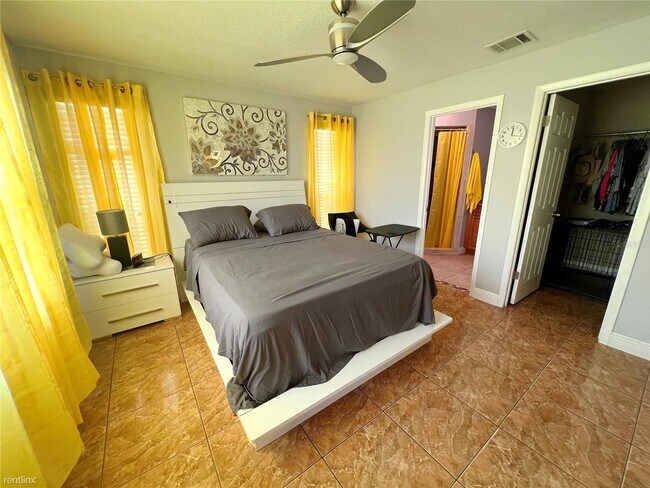 Building Photo - 3 br, 2 bath House - 189 La Paz Drive