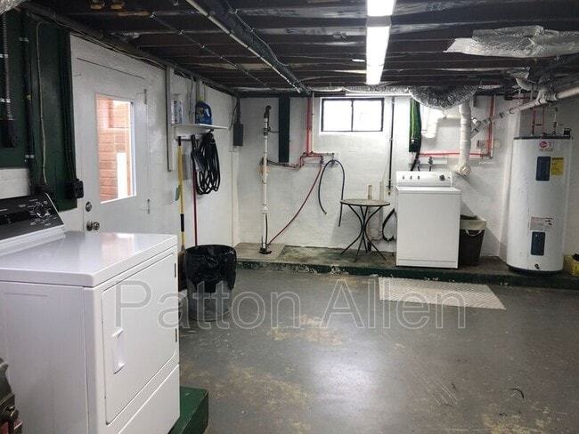 Building Photo - 35 Olivette Rd
