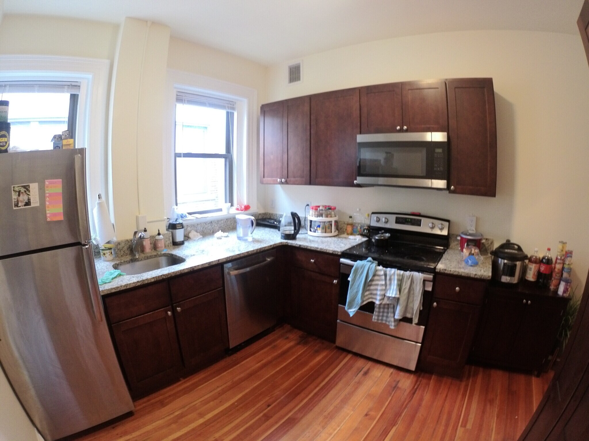 Building Photo - 1463 Beacon St