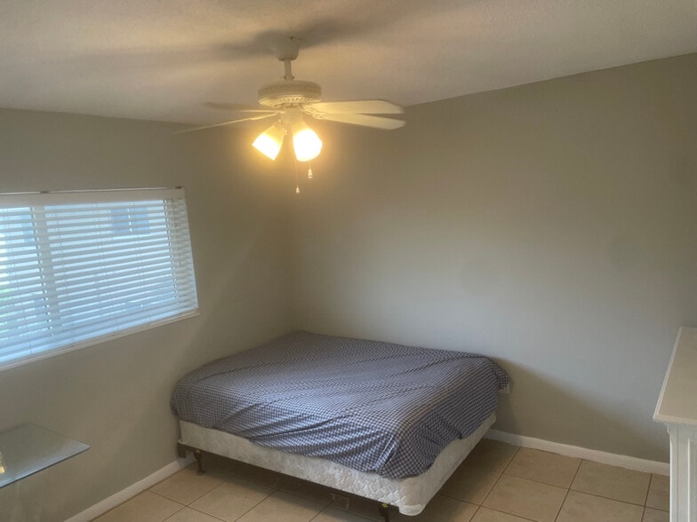 Building Photo - 240 SW 7th St