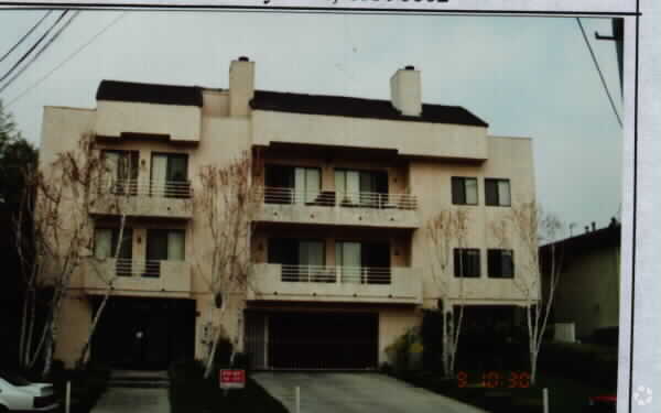 forman-apartments-4761-forman-ave-toluca-lake-ca-91602-apartment-finder