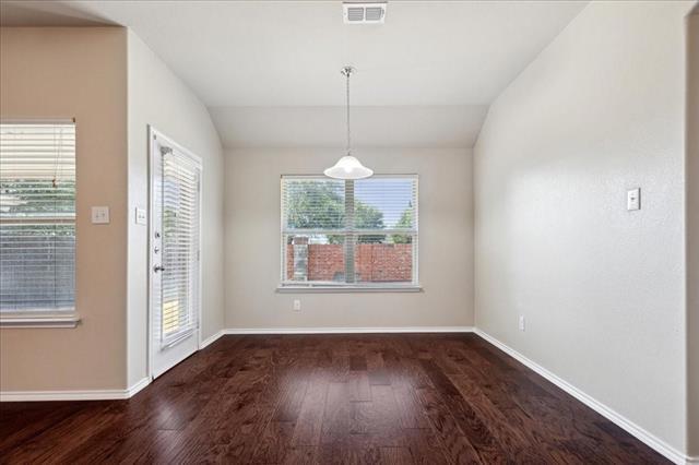 Building Photo - 1306 Lasso Dr