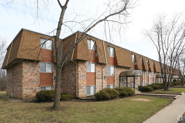 Building Photo - Hinkston Pond Apartments