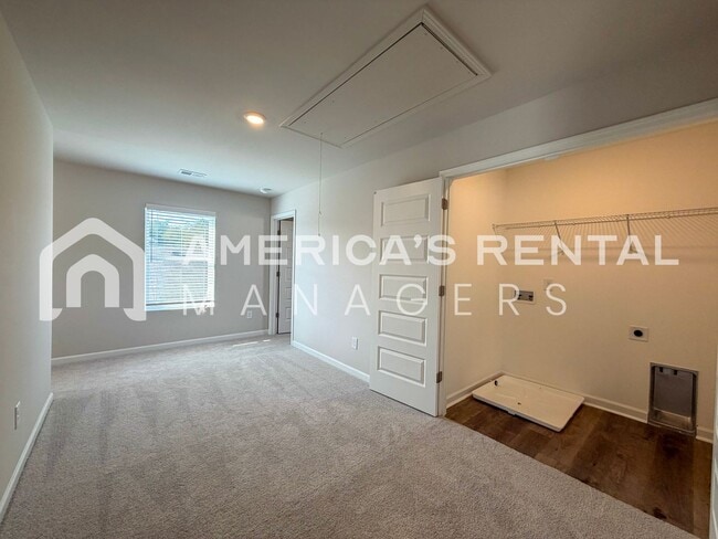 Building Photo - Move-in Special -Spacious Two Story Home with Loft! Sign a 13 month lease by 4/15/2026 and receiv...