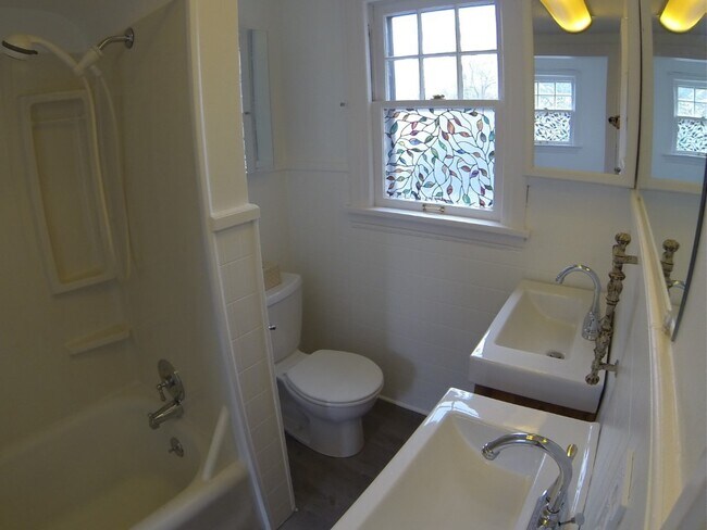 Building Photo - Boardman 2 Bedroom Cape For Rent