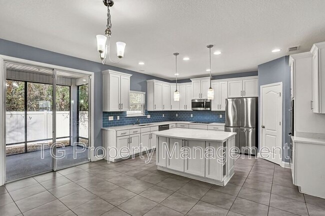 Building Photo - 12436 Jovana Rd