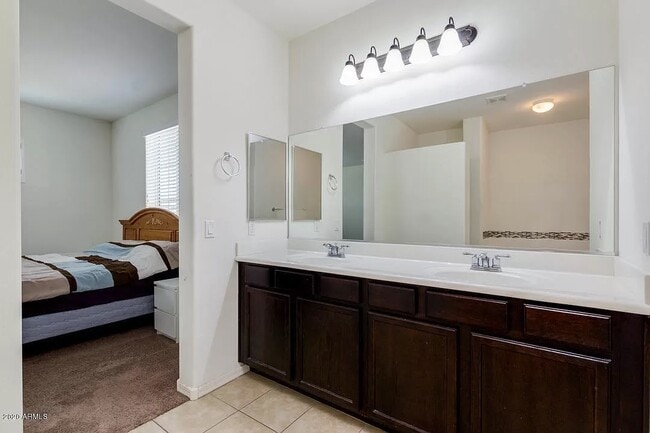 Building Photo - 7423 S 27th Way