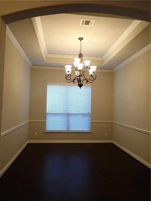 Building Photo - 409 Silver Trail