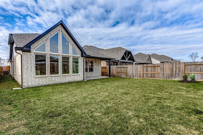 Building Photo - Timber Brook Drive, Sienna, TX 77459 - 3 BR 2 BA single-family home