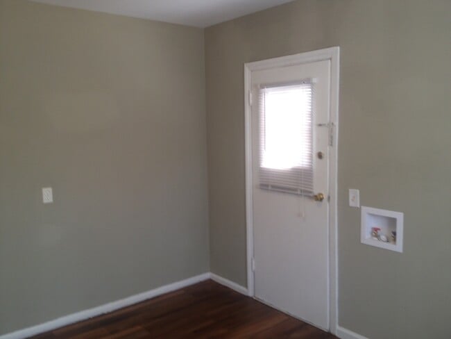 Building Photo - **AVAILABLE NOW**Nice 3 Bedroom / 1 Bathroom Home for Rent in Columbus, GA***