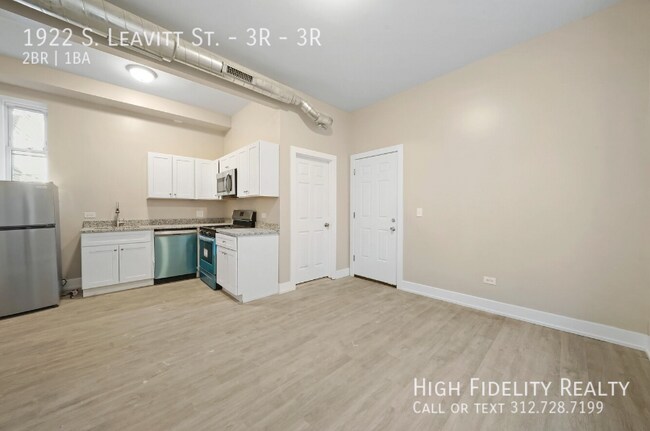 Building Photo - 1922 S Leavitt St