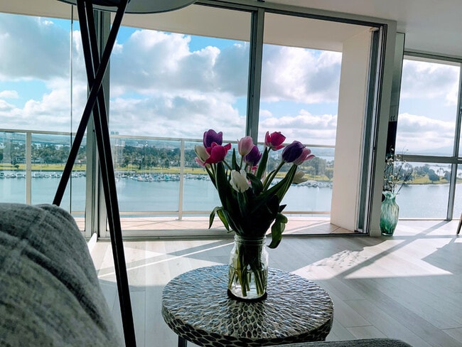 Building Photo - 1710 Avenida Del Mundo