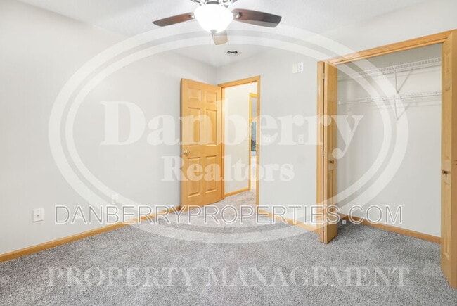 Building Photo - 1564 Plum Creek Dr