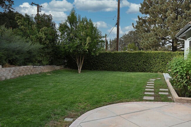 Building Photo - PAA3