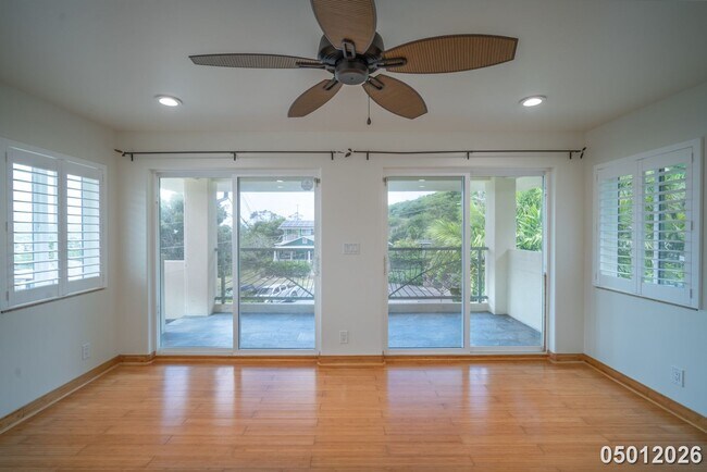 Building Photo - Available Now! Studio / 1 BA / 1 Parking stall in Kailua