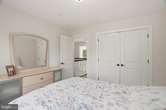 Building Photo - 722 Whitneys Landing Dr