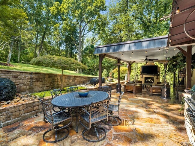 Building Photo - 3807 Harding Pl