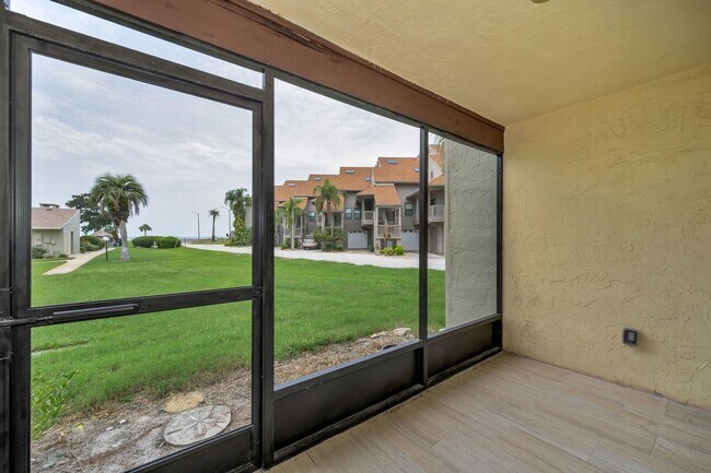 Building Photo - Gulf View Condo