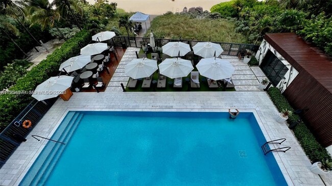 Building Photo - 17141 Collins Ave