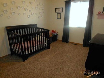 Building Photo - 4 BEDROOM | 2 BATH | SPLIT FOYER HOUSE | GARAGE | RAPID VALLEY
