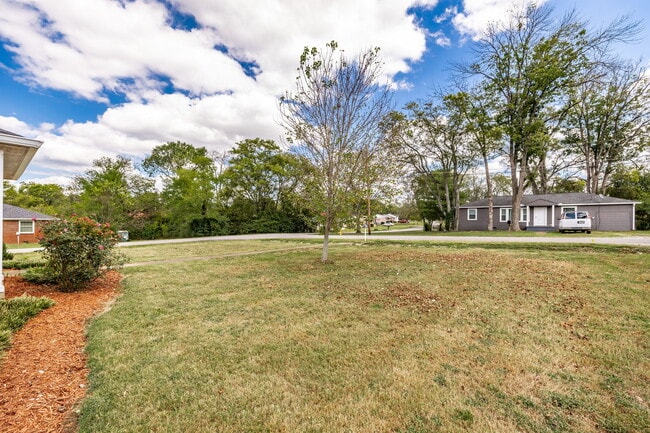 Building Photo - 336 Allen Dr