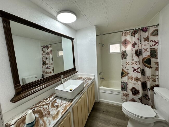 Building Photo - 44826 Orpington Ave