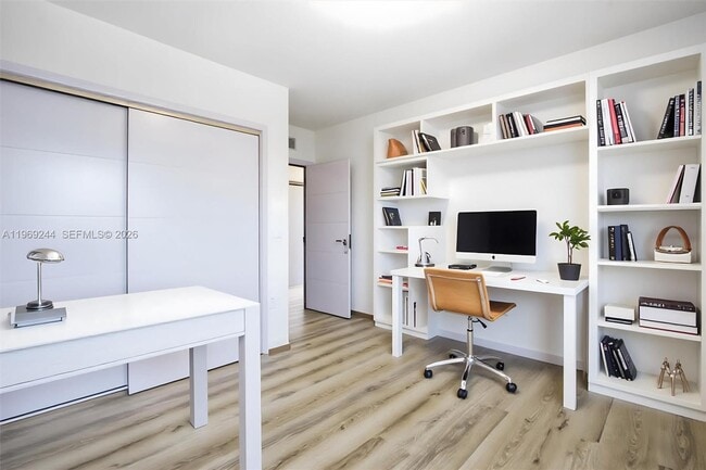 Building Photo - 936 NW 10th St