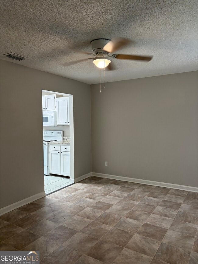 Building Photo - 736 Morningside Ln
