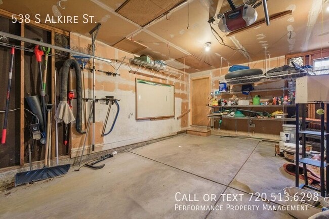 Building Photo - 538 S Alkire St