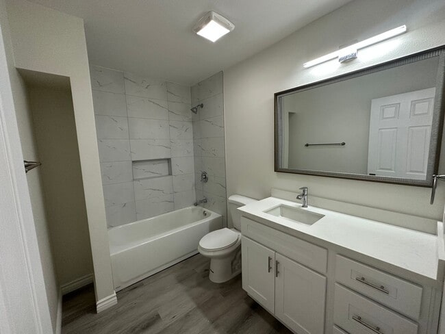 Building Photo - 240 W Collins Ave