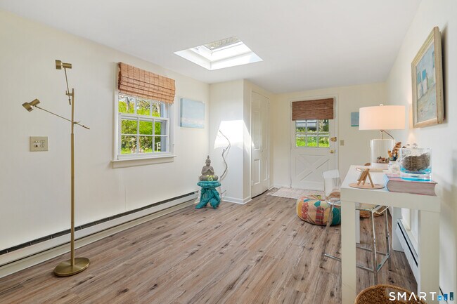 Building Photo - 206 Wolfpit Ave