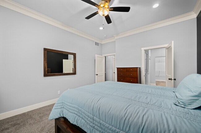 Building Photo - 6795 Genesis Way