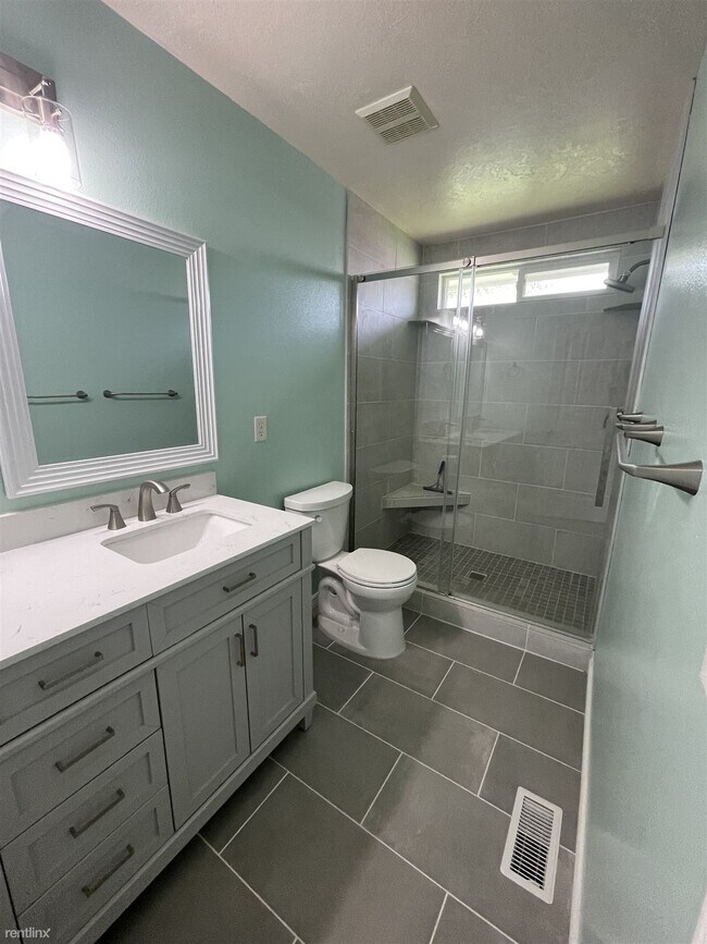 Building Photo - 3 br, 2 bath House - 4296 East Stonebridge...